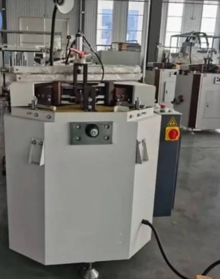 100mm Stróc Blade × 3500mm Cumas Fráma Trom-Dleacht Ceann Aonair Alúmanam Doras Fuinneog Meaisín Crimping Corner